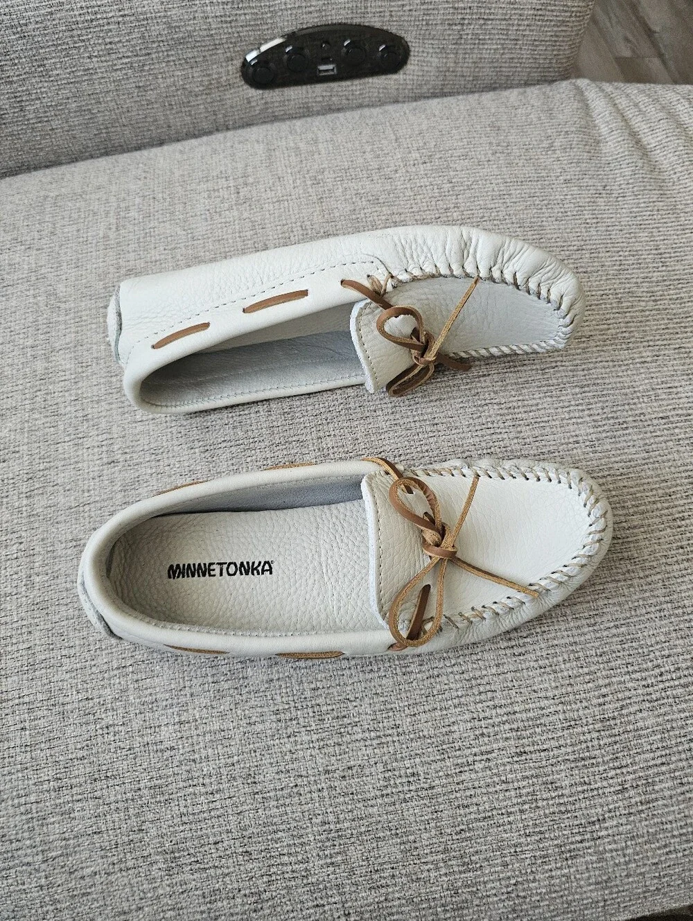 Minnetonka Classic Driving Loafer Size 7